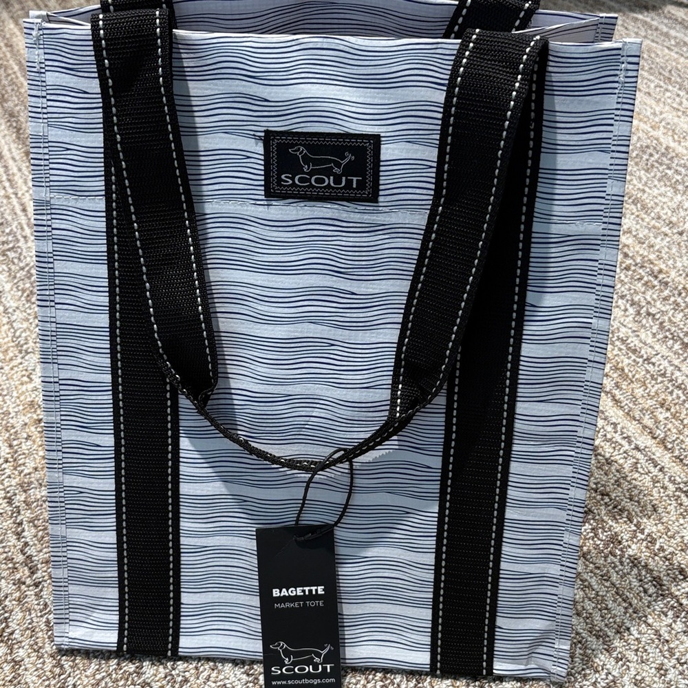 Scout navy and white Market Tote